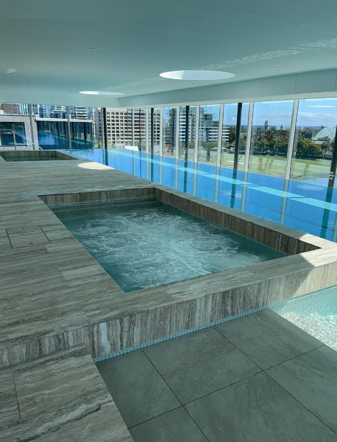 The Fawkner Apartment Bay-View Pool/Gym Free Parking 墨尔本 外观 照片